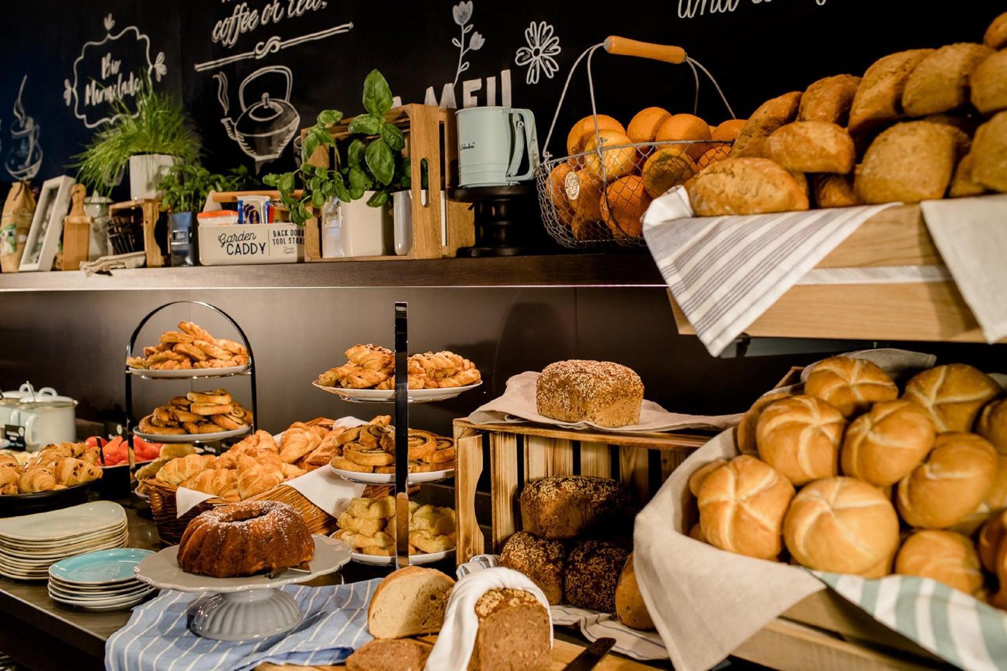 Motel One Berlin-Hackescher Markt ภายนอก รูปภาพ